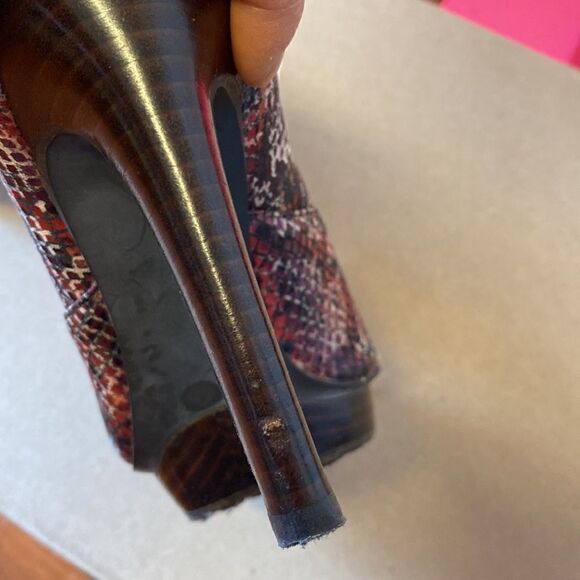 Carlos Santana Tall Boots 5.5 Platform High Heels Snake Reptile Stretch Fit Sexy - Picture 10 of 11